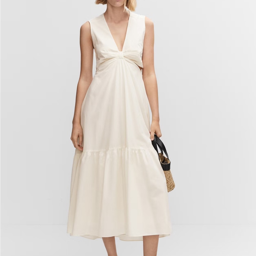 Elegant Cream Sleeveless Dress